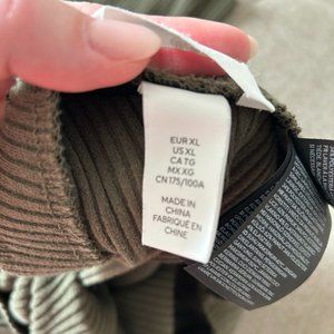 H&M Olive Ribbed Pencil Skirt